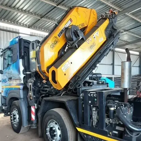 truck-mounted crane